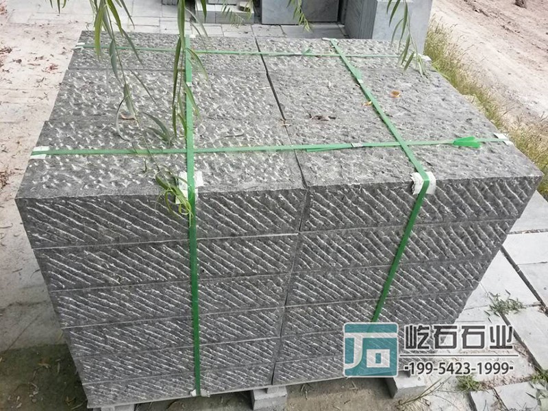 鏨點(diǎn)自然面臺(tái)階石